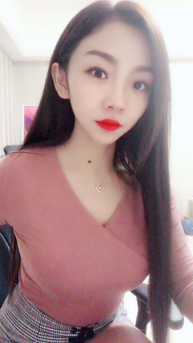 清纯可爱的良家妹子薇薇